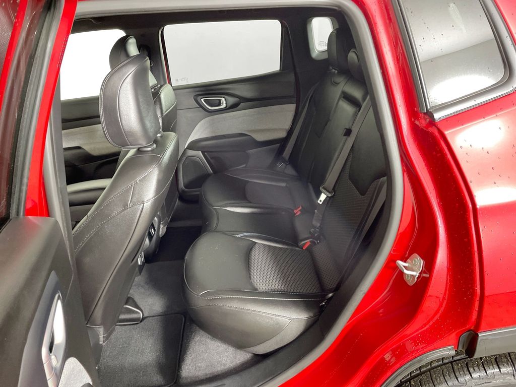 2024 Jeep Compass Latitude photo 16