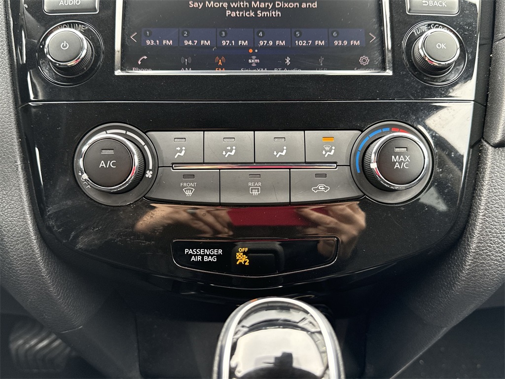 2019 NISSAN ROGUE - Image 17