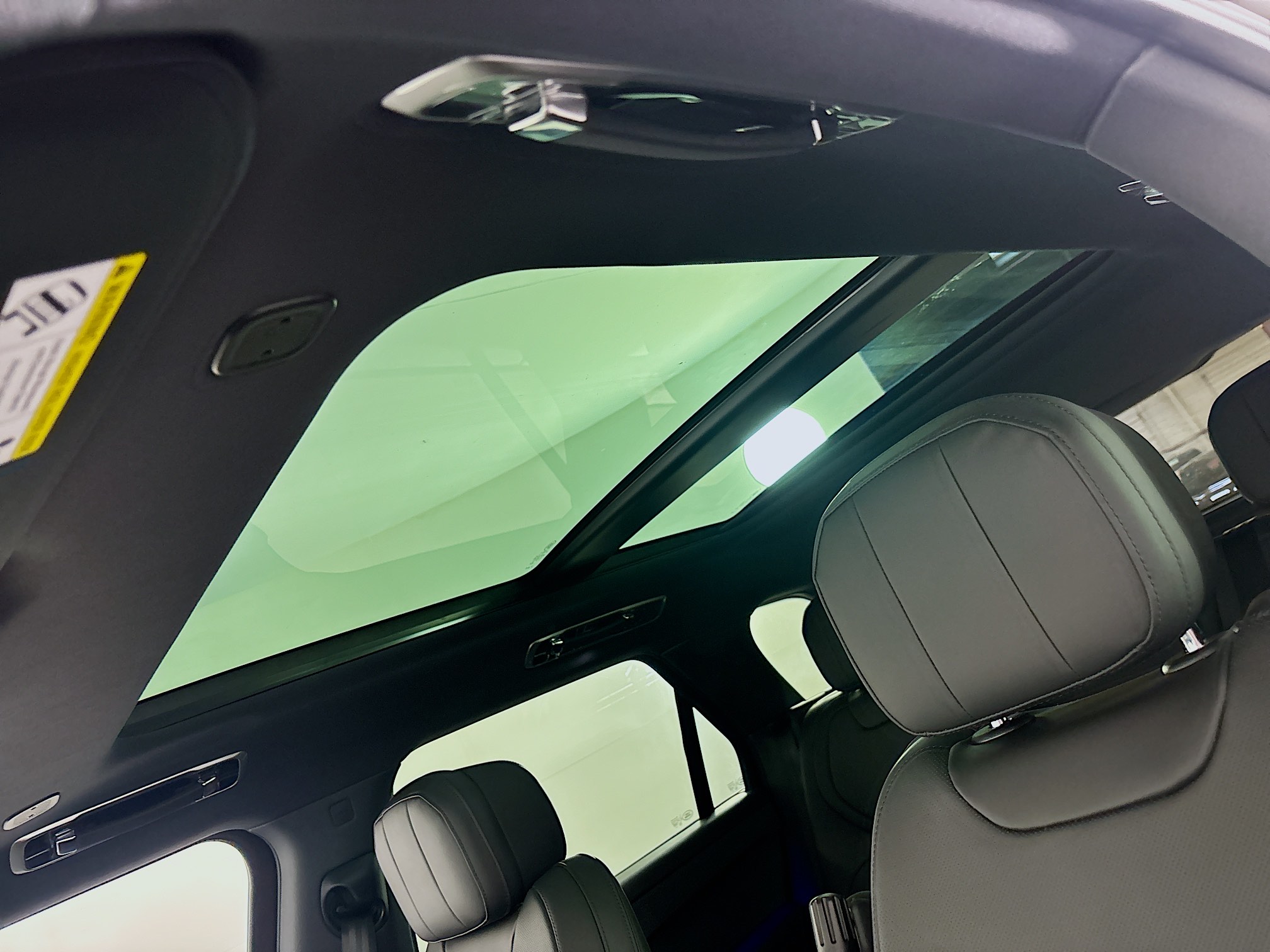 2025 Land Rover Range Rover Sport SE photo 12