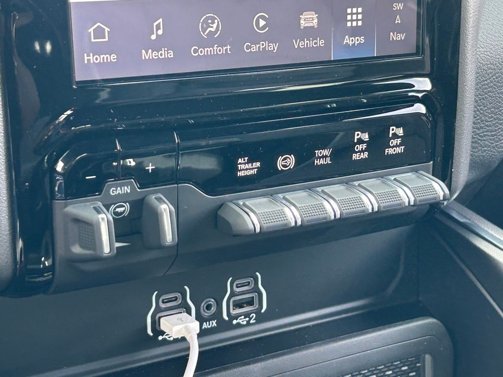 2025 Ram 3500 Laramie photo 33
