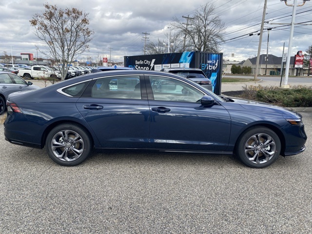 2025 Honda Accord Hybrid EX-L photo 2