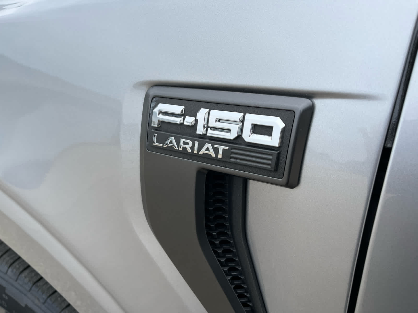 2022 Ford F-150 Lariat photo 12