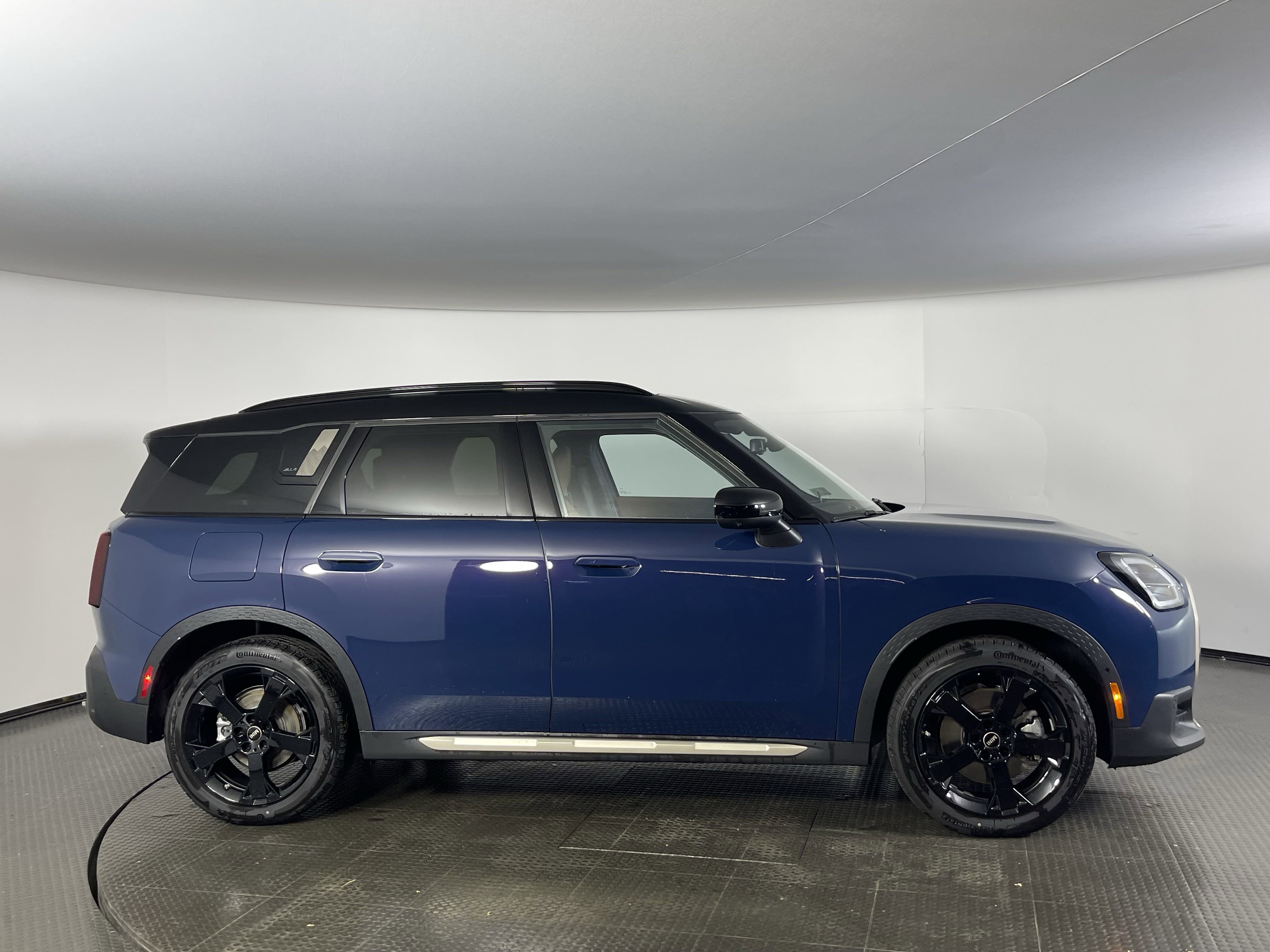 2025 Mini Cooper S ALL4 photo 4