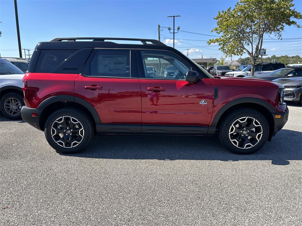 2025 Ford Bronco Sport Outer Banks photo 3