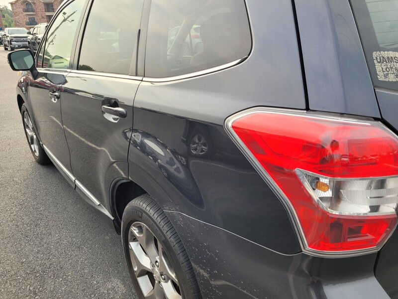 2016 Subaru Forester 2.5i Touring photo 4