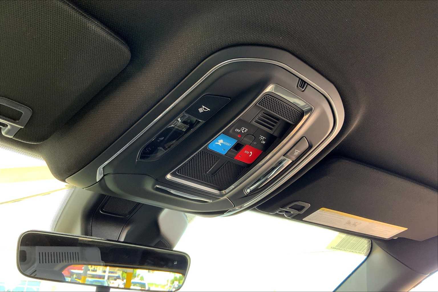2025 Jeep Grand Cherokee Laredo Altitude photo 12