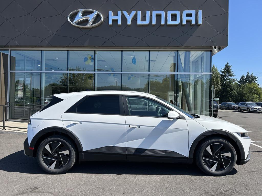 2025 Hyundai Ioniq 5 SE photo 5