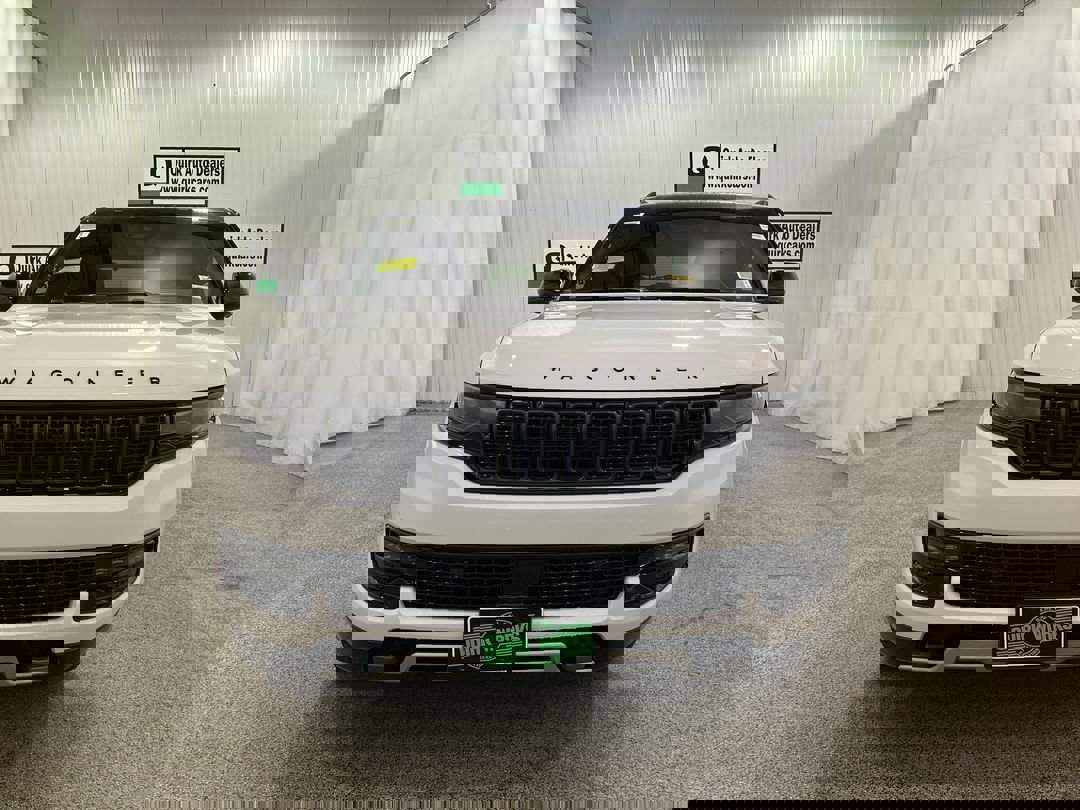 2025 Jeep Wagoneer Series II Overland photo 2