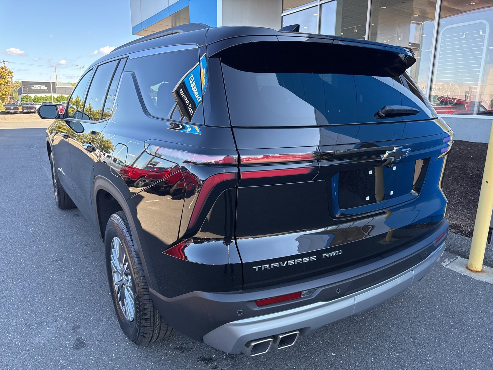 2025 Chevrolet Traverse photo 7
