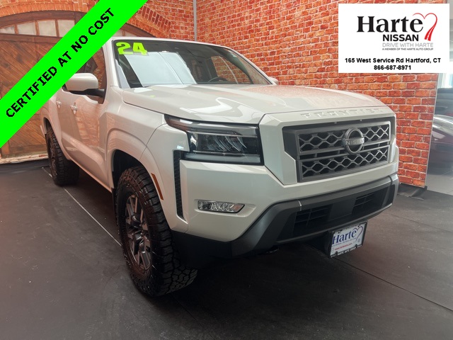 2024 Nissan Frontier SL's photo