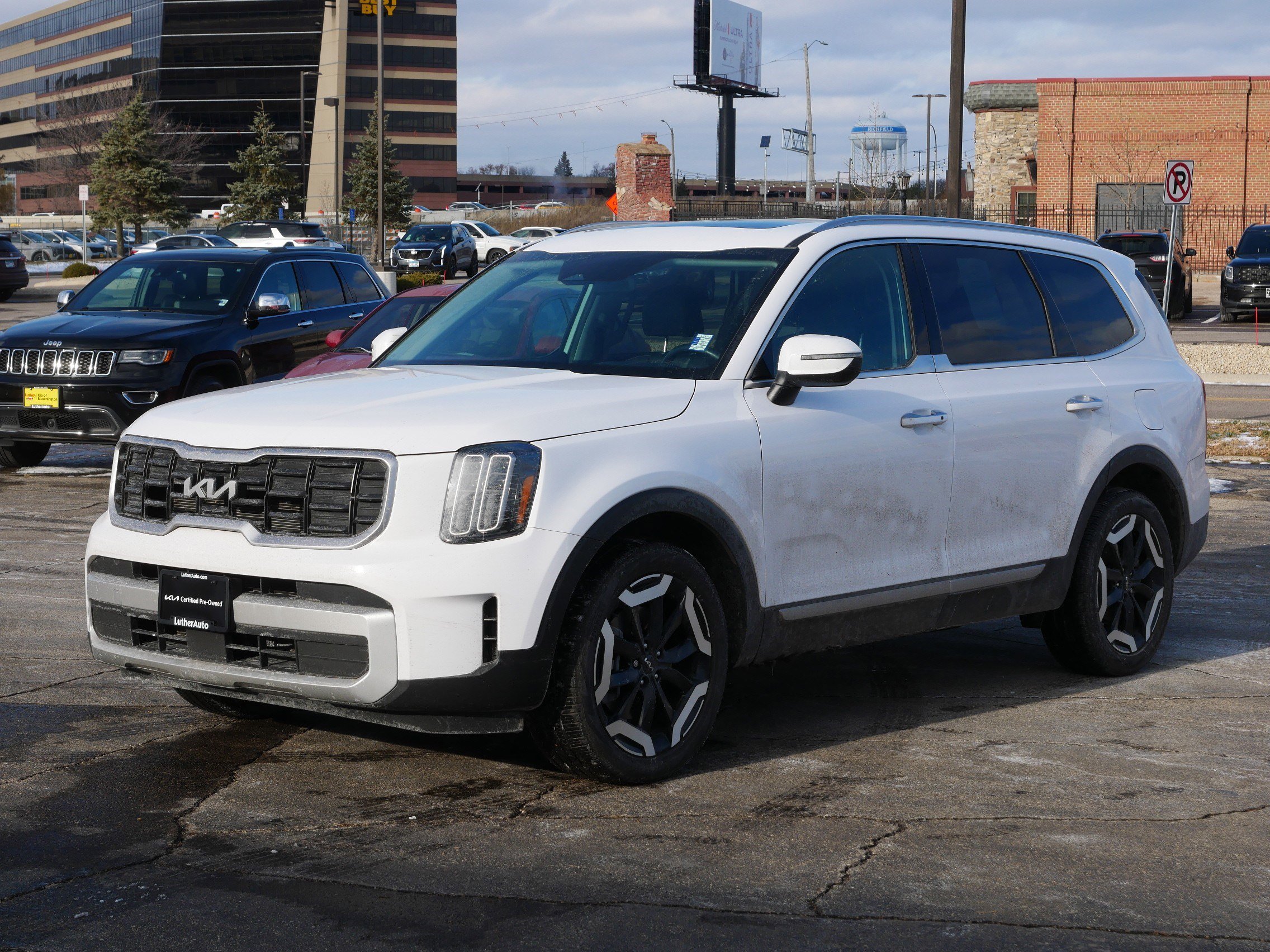 2024 Kia Telluride S photo 2
