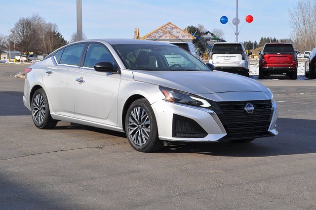 2024 Nissan Altima SV's photo