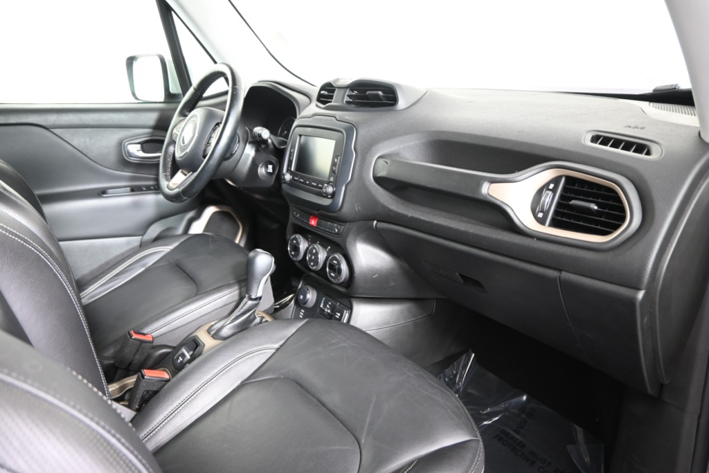2017 Jeep Renegade Limited photo 13