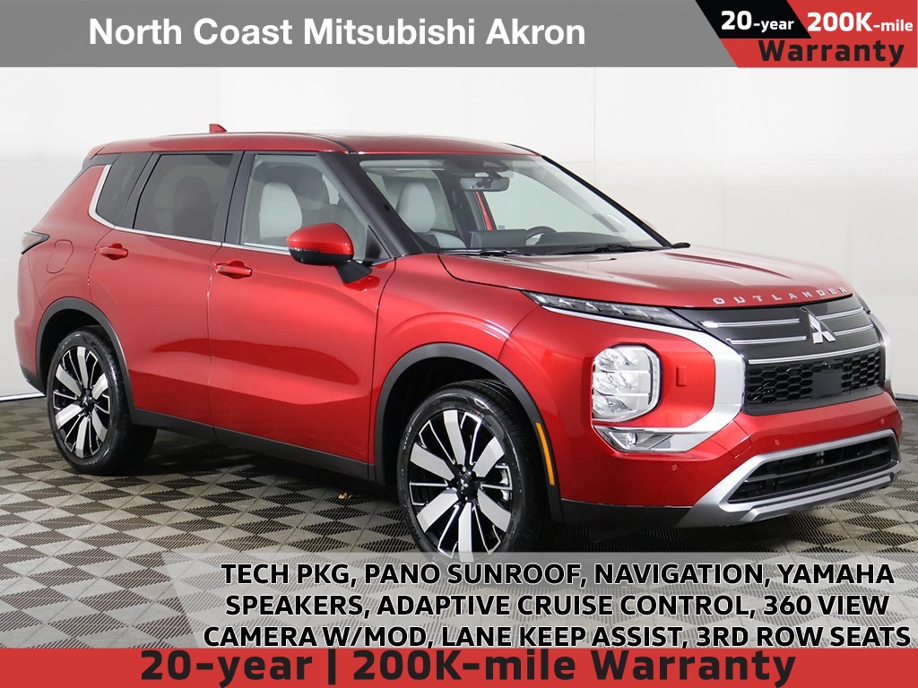 2025 Mitsubishi Outlander SE's photo