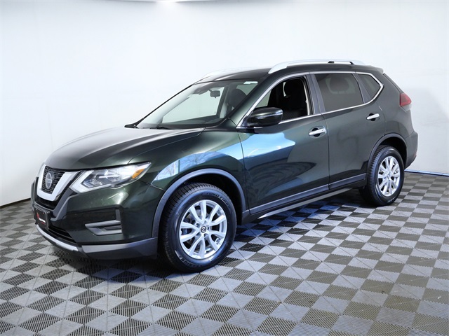 2019 Nissan Rogue SV photo 4