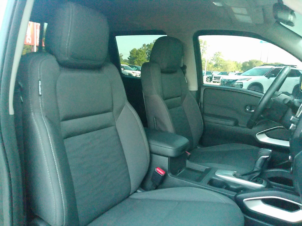 2024 Nissan Frontier SV photo 12