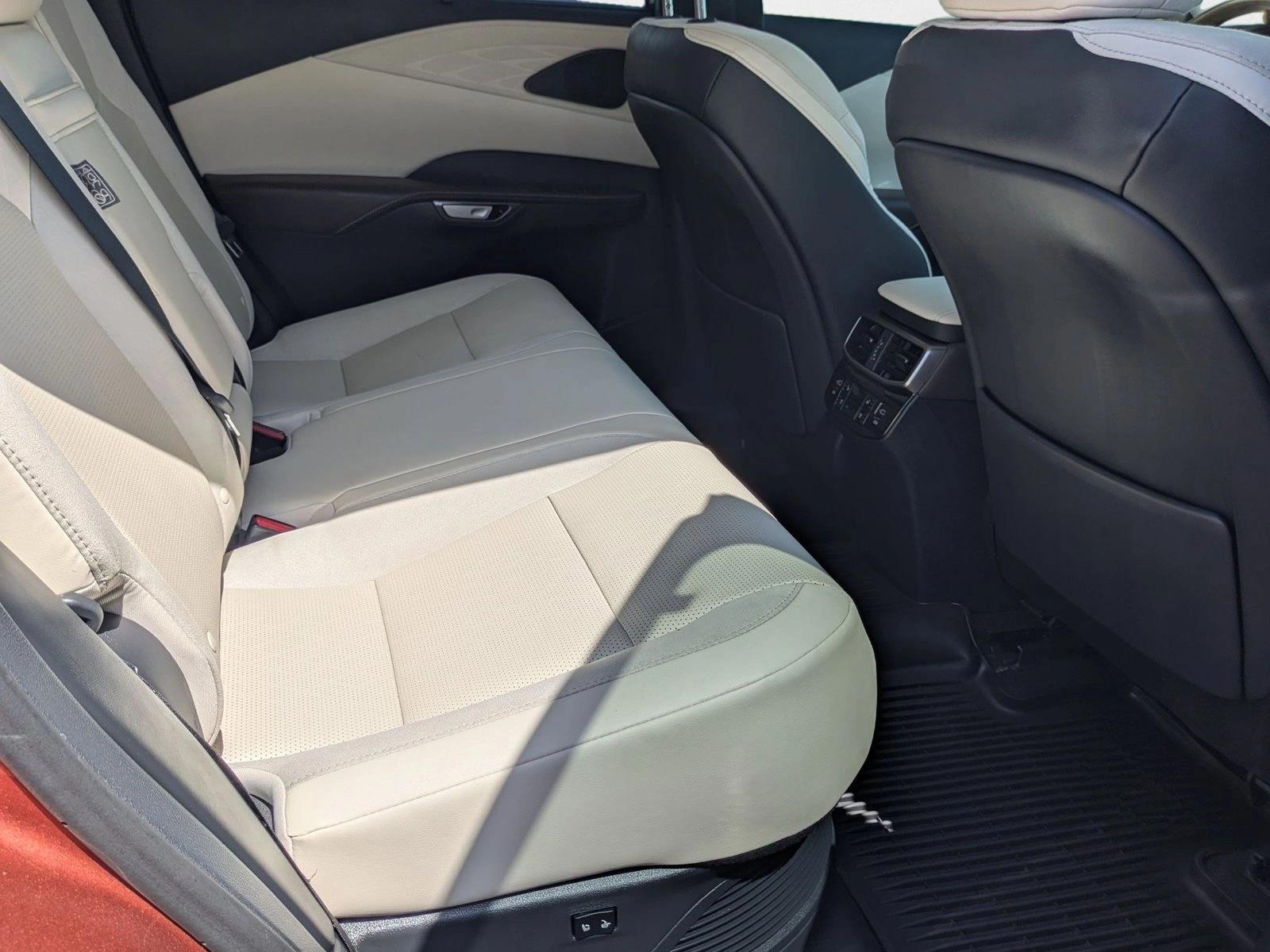 2023 Lexus RX 350h Luxury AWD photo 19