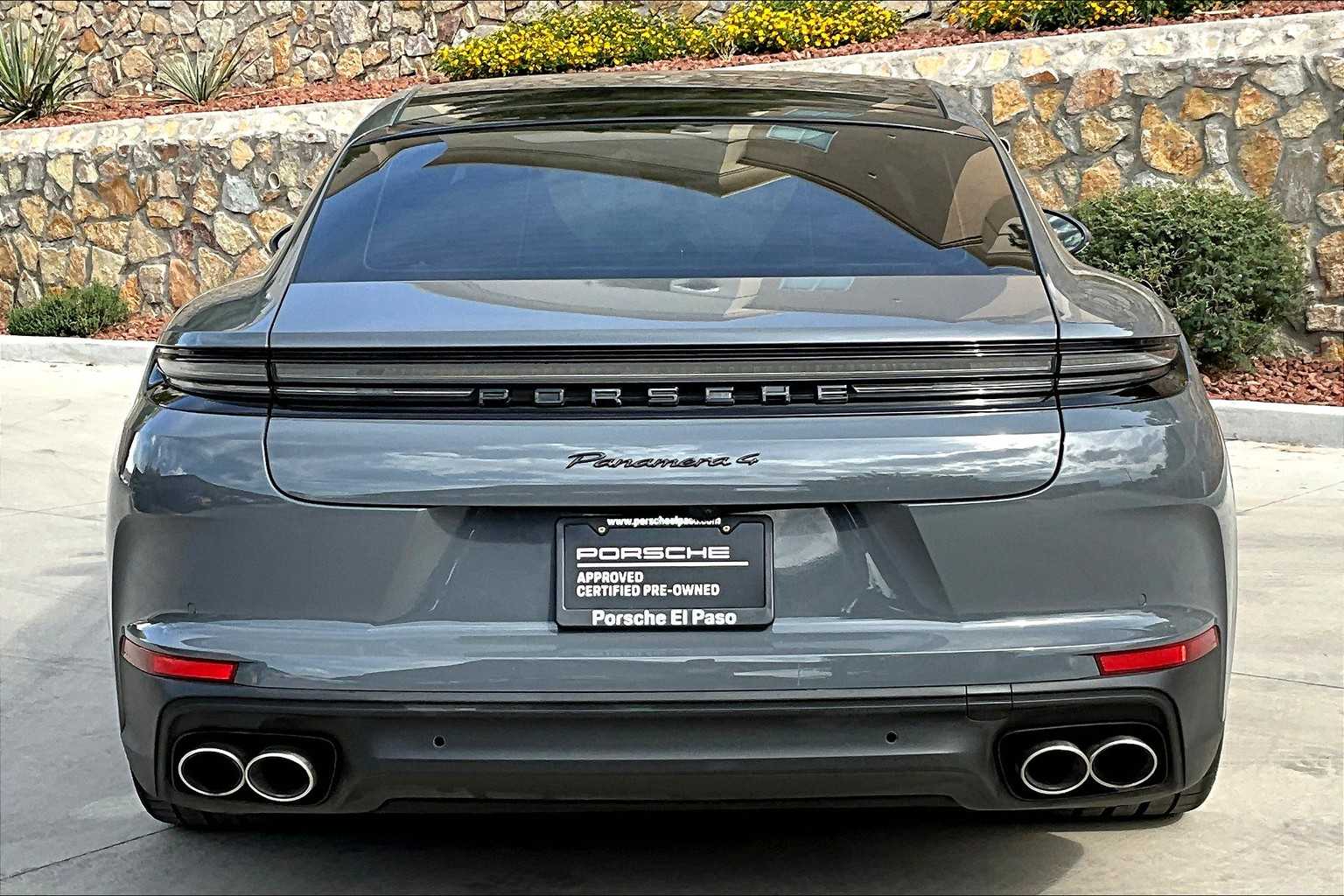 2025 Porsche Panamera 4 photo 6
