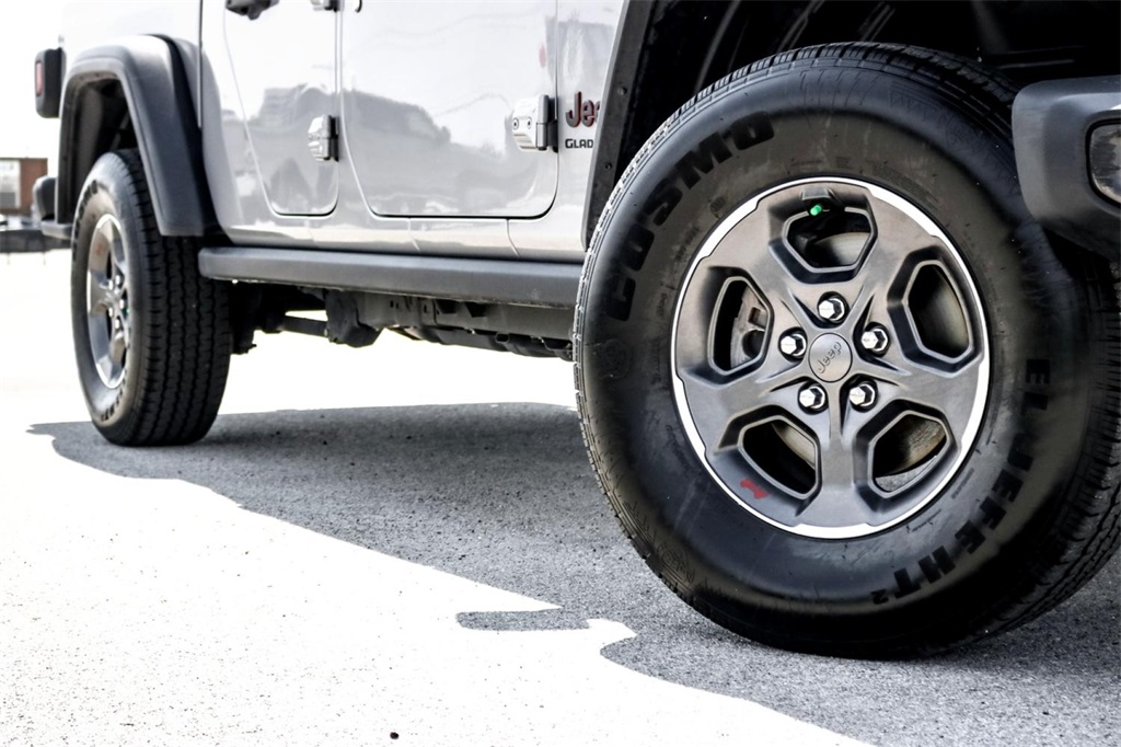 2020 Jeep Gladiator Rubicon photo 2