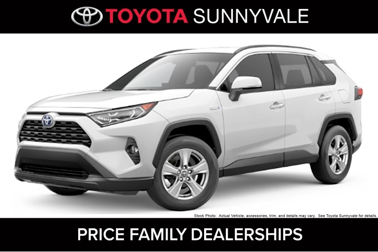 2025 Toyota RAV4 XLE's photo