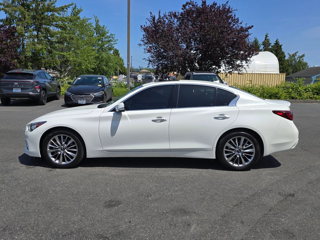 2024 Infiniti Q50 LUXE photo 3