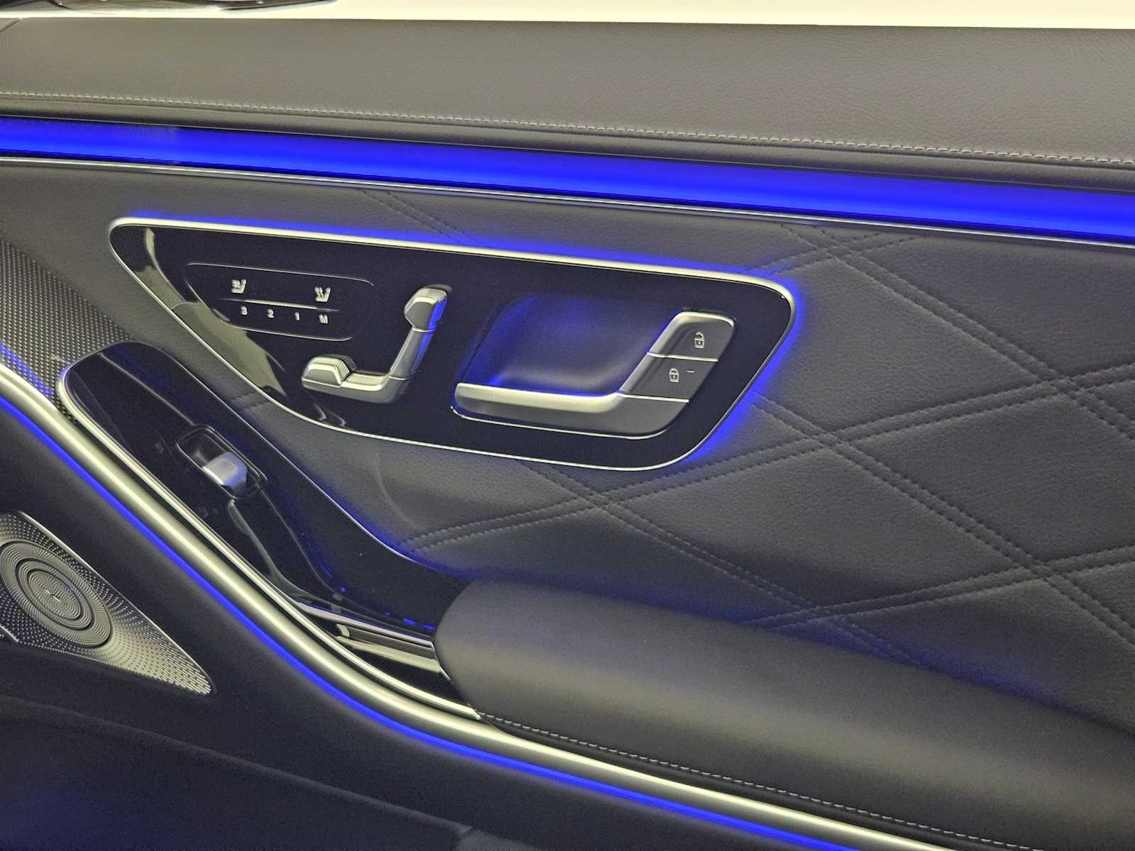 2025 Mercedes Benz S AMG 63 e 4MATIC photo 39