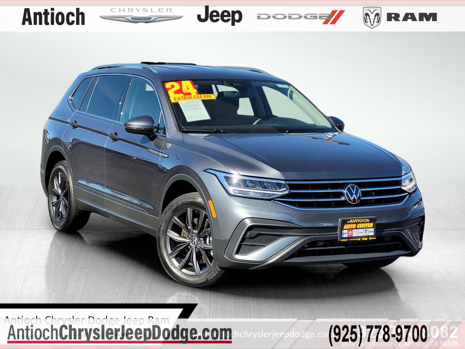 2024 Volkswagen Tiguan SE's photo