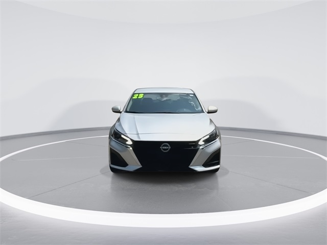 2023 Nissan Altima 2.5 SV photo 3