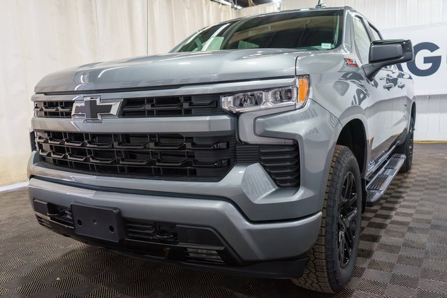 2025 Chevrolet Silverado 1500 RST photo 2