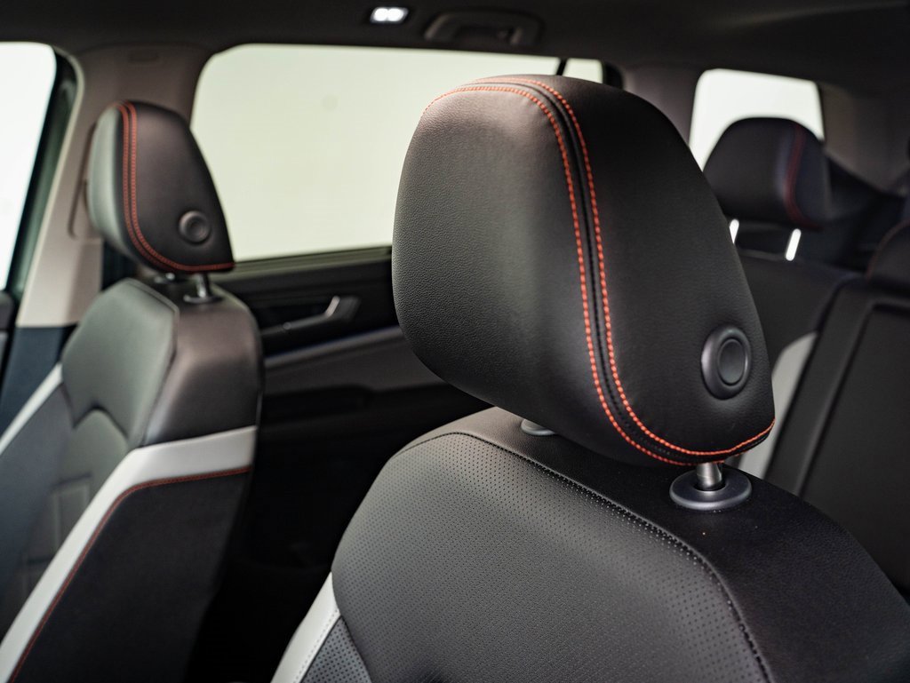 2025 Volkswagen Atlas Peak Edition SE photo 20