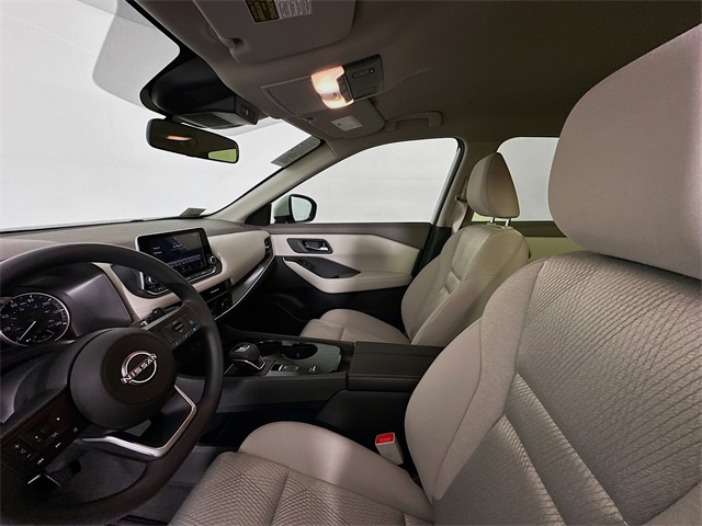 2025 Nissan Rogue SV photo 21