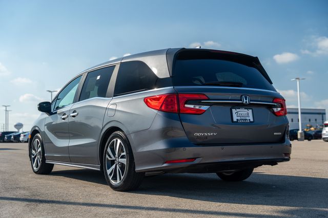 2024 Honda Odyssey Touring photo 5