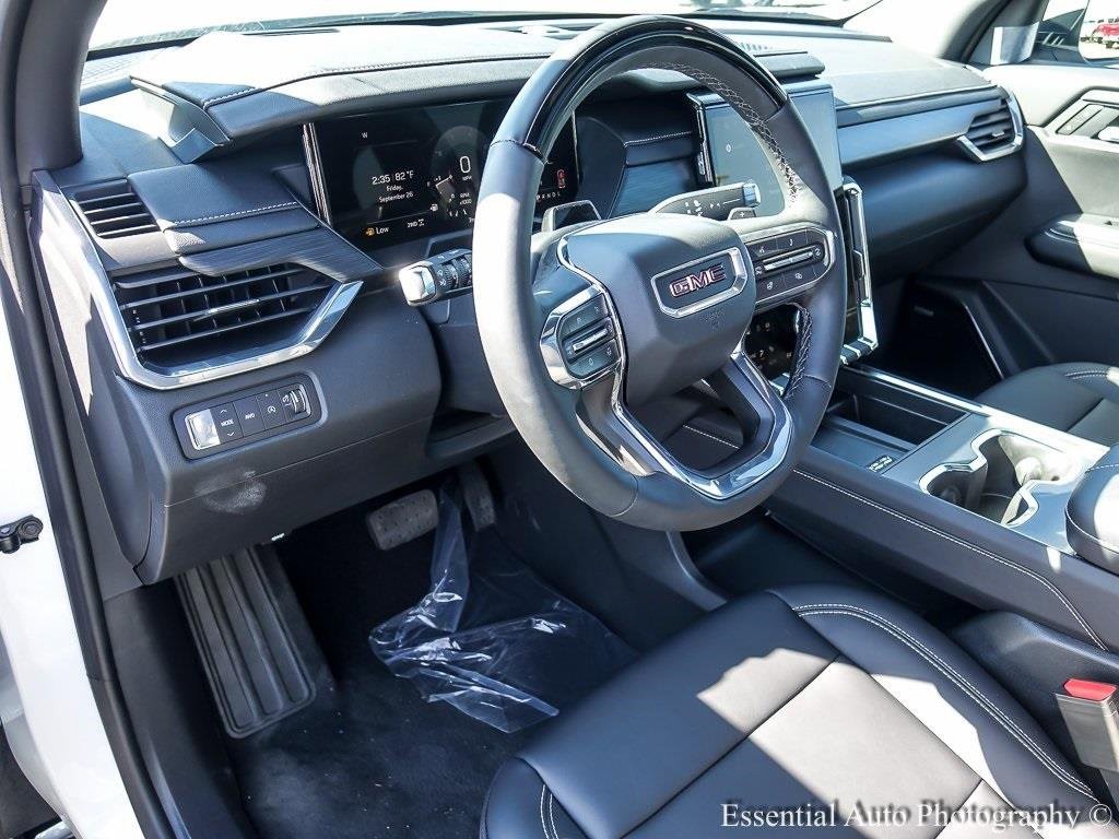 2026 GMC ACADIA - Image 9