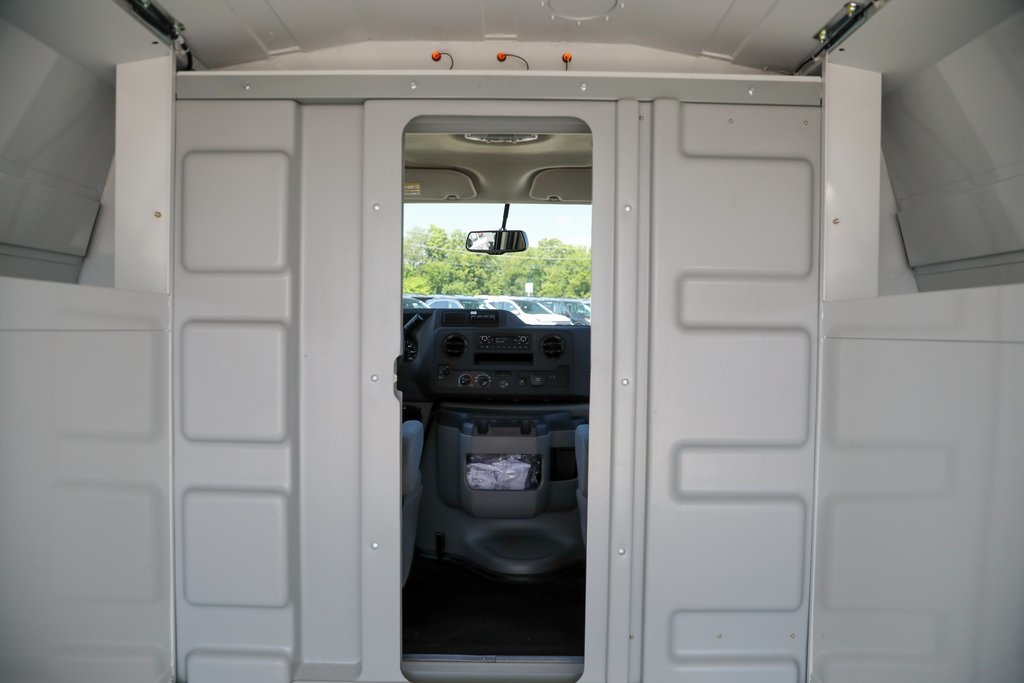 2025 Ford E-350 Base photo 20