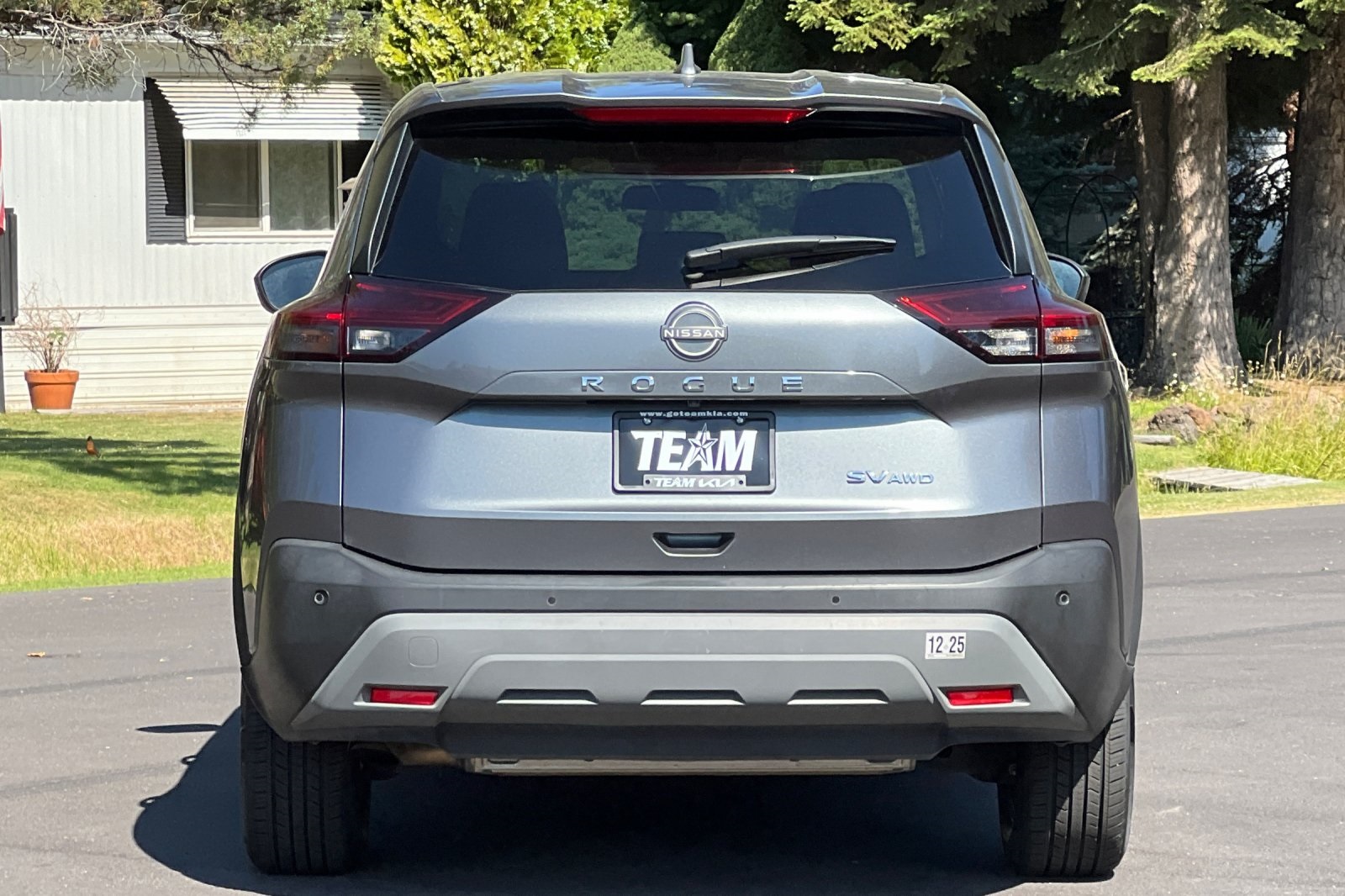 2023 Nissan Rogue SV photo 3