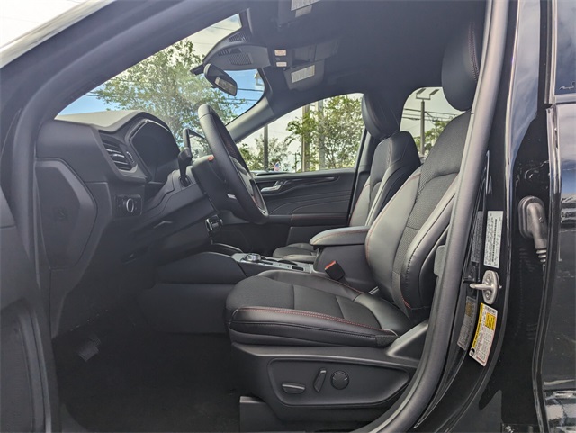 2026 Ford Escape ST-Line photo 6