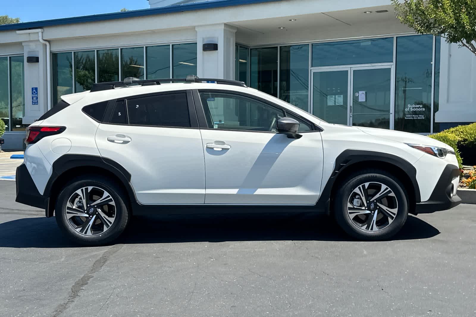 2025 Subaru Crosstrek Premium photo 2