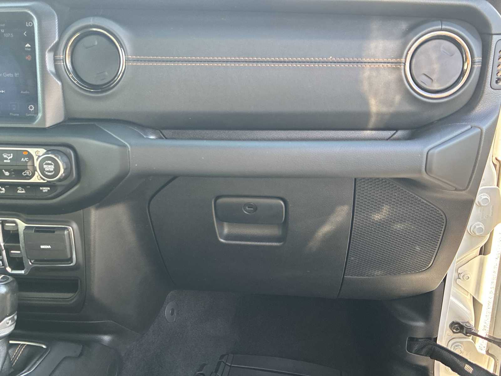 2021 Jeep Wrangler 4xe Unlimited Sahara High Altitude photo 28