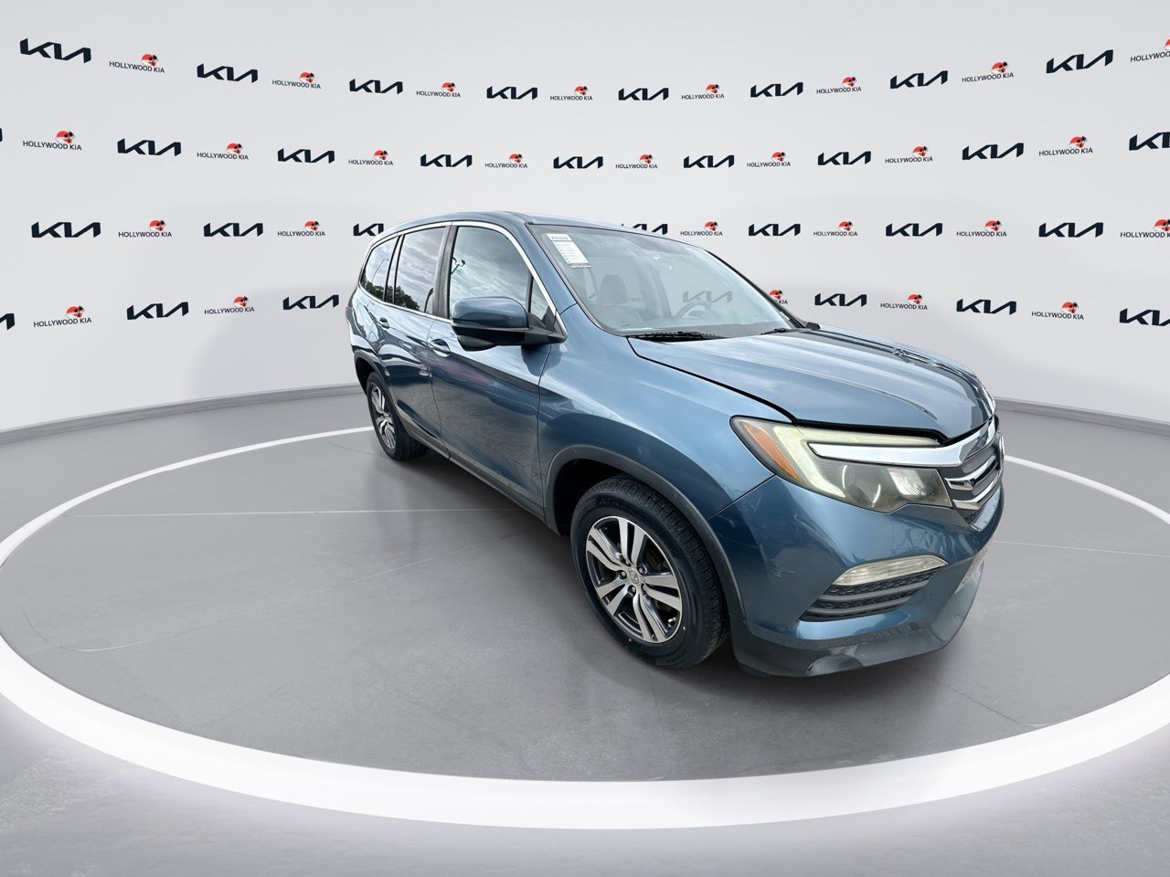 2018 Honda Pilot EX photo 2