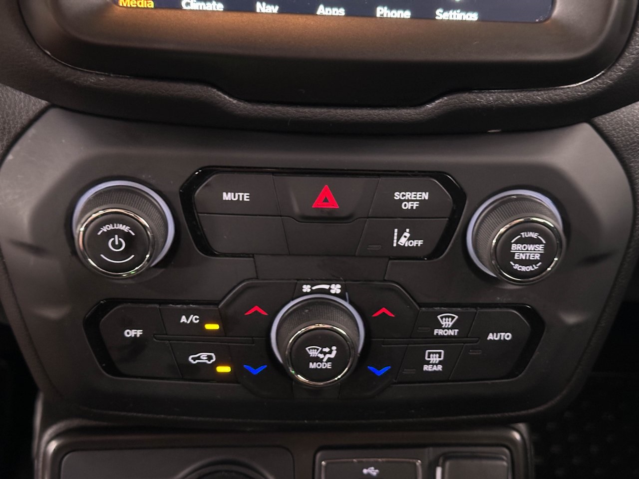 2022 Jeep Renegade Latitude photo 12