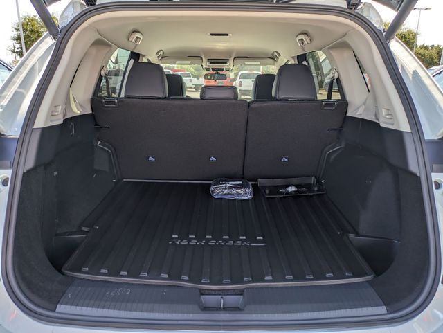 2026 Nissan Rogue SV photo 20