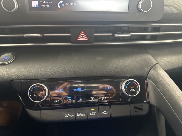 2023 Hyundai Elantra SEL photo 23