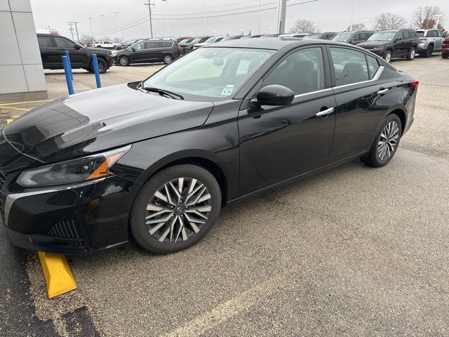 2023 Nissan Altima SV