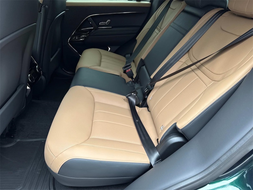 2025 Land Rover Range Rover Sport SE photo 11