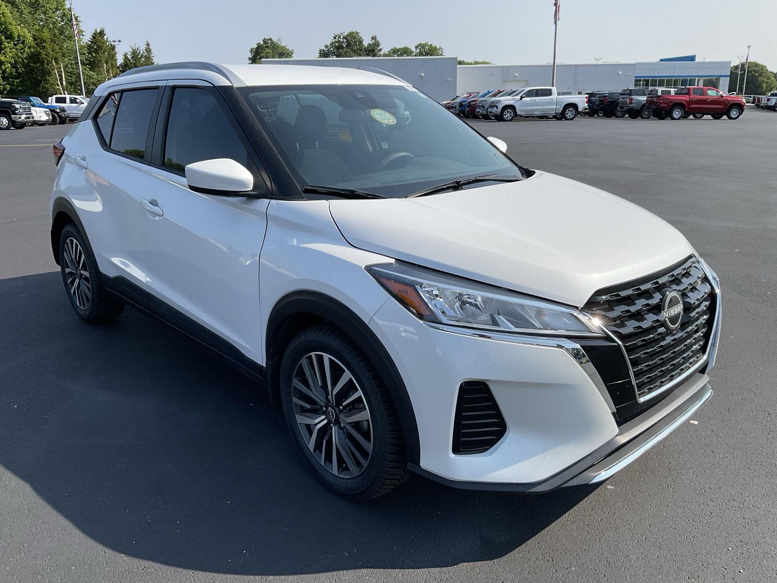 2022 Nissan Kicks SV photo 3