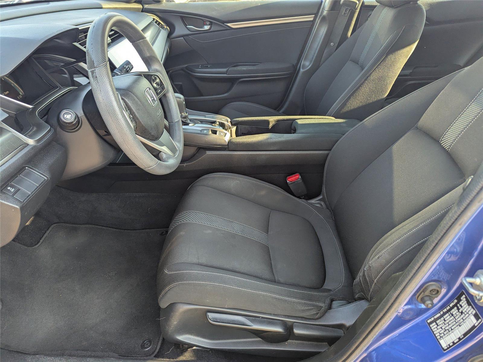 2017 Honda Civic Hatchback EX photo 19