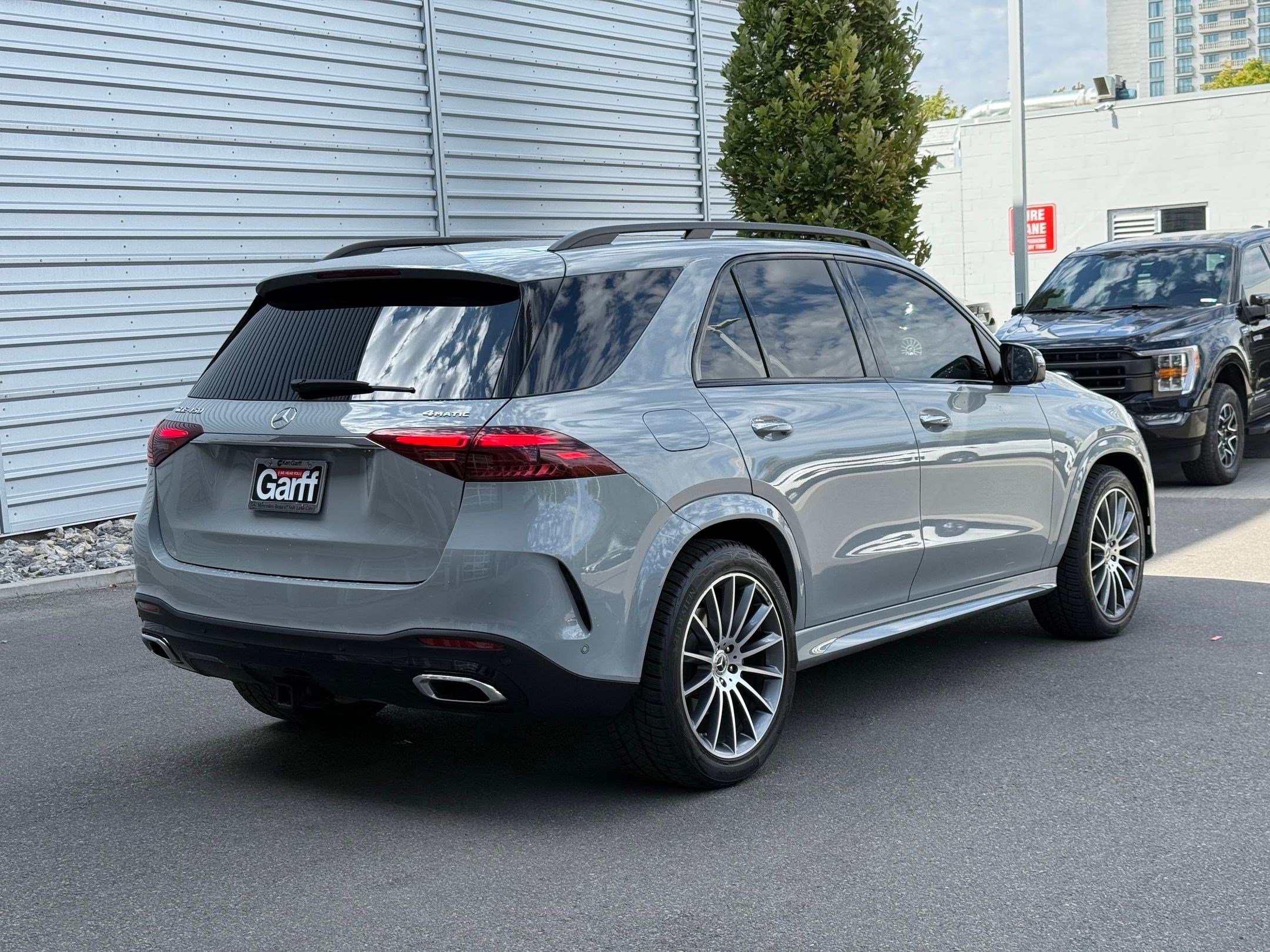 2024 Mercedes Benz GLE 450 4MATIC photo 3
