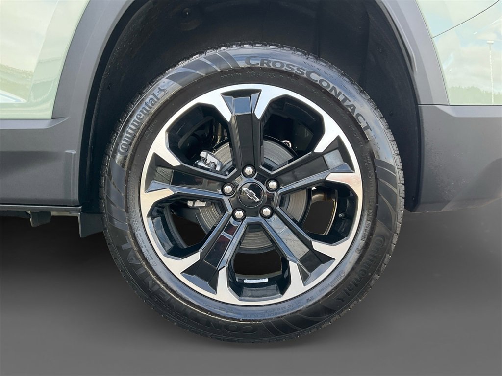 2026 Chevrolet Equinox LT photo 8
