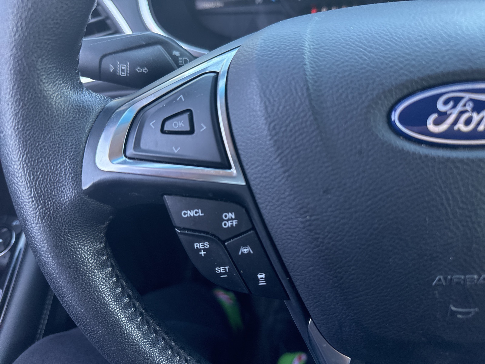 2019 Ford Edge Titanium photo 25