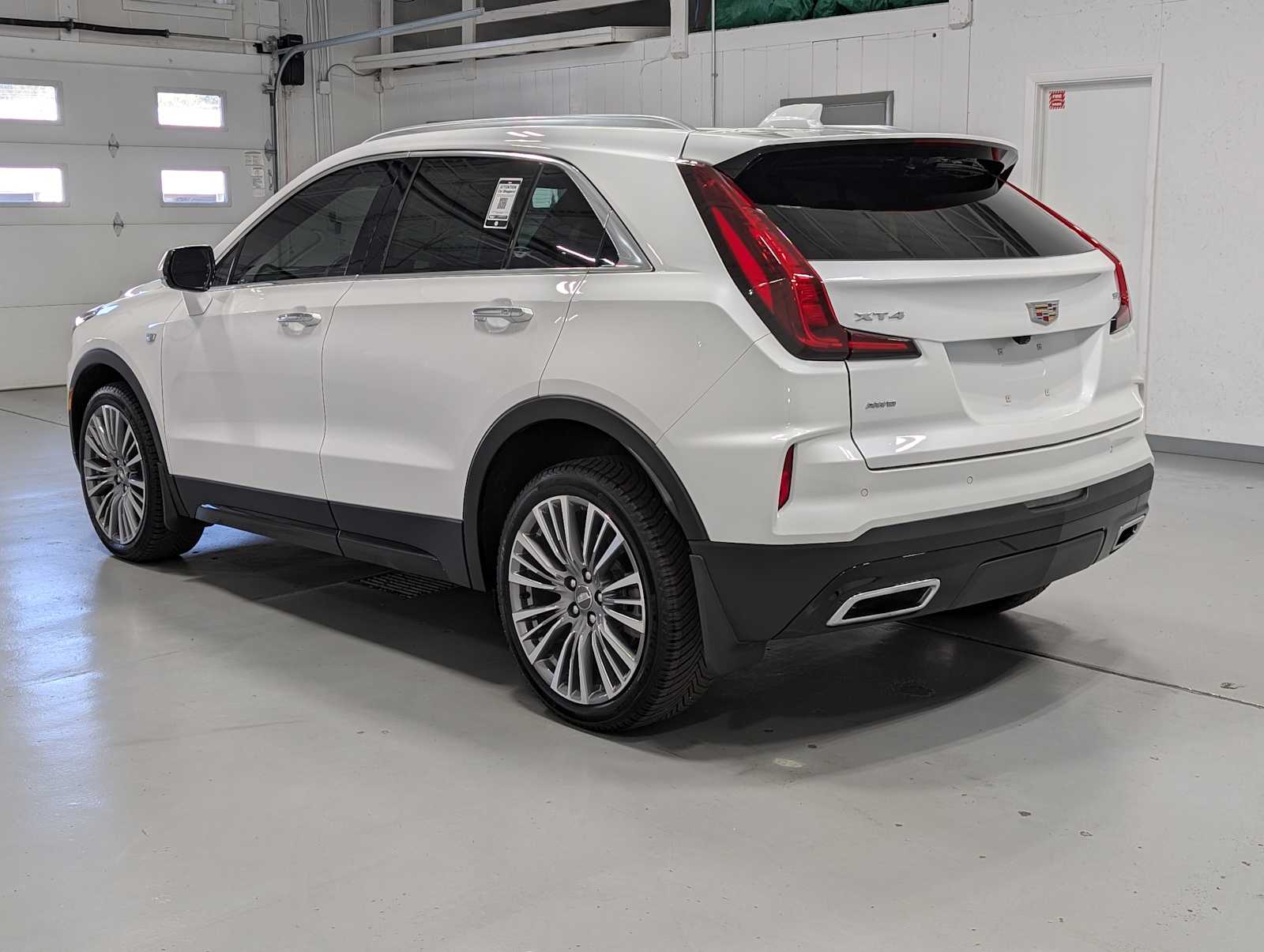2024 Cadillac XT4 Premium Luxury photo 9